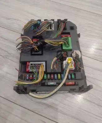 Citroen DS3 Comfort/convenience module 9666951980