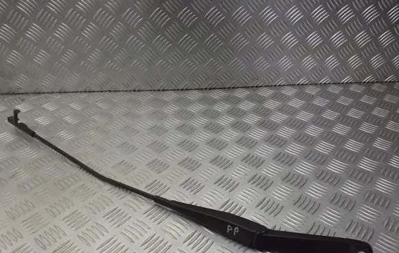 Ford Focus Front wiper blade arm 4M5117526