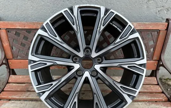 Audi e-tron R21 alloy rim 