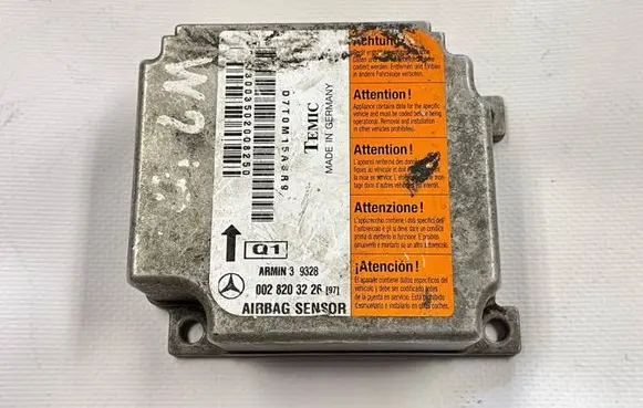 Mercedes-Benz E W210 Airbag control unit/module 0028203226