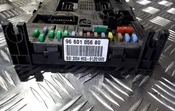 Peugeot 307 Comfort/convenience module 9660105680