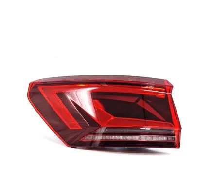 Volkswagen Touareg III Rear/tail lights 760945207C