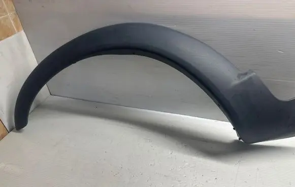 Volvo XC70 Front arch trim 9190877