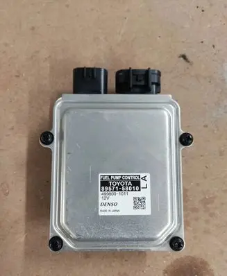 Lexus RX 450H Fuel injection pump control unit/module 8957158010 4998001011