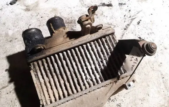 Toyota Avensis T220 Intercooler radiator