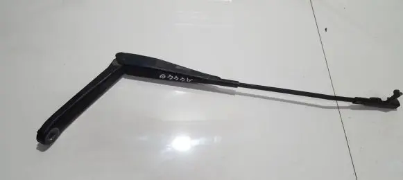 Front wiper blade arm