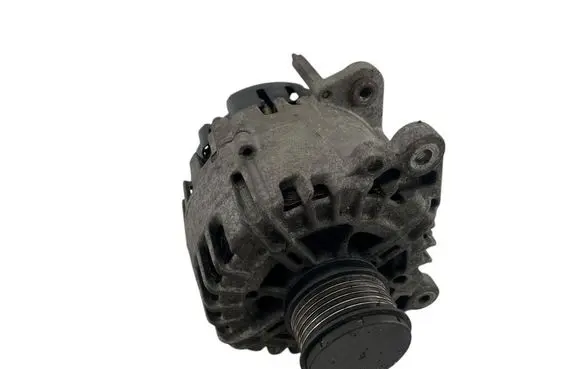 Volkswagen Touran II Generator/alternator 0986081160 03L903023AX VALEO