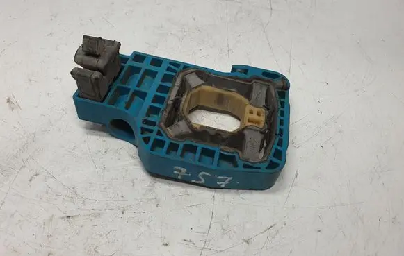 Radiator mount bracket