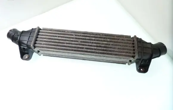 Ford Mondeo Mk III Intercooler radiator 868963A