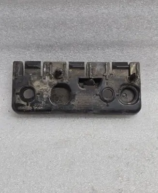 Volvo XC90 Fender mounting bracket 31378135