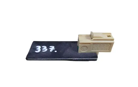 Audi A6 S6 C6 4F Bluetooth control unit module 8P0035503E