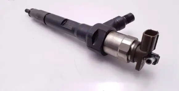Mazda 6 Fuel injector R2AA13H50 001104M19859