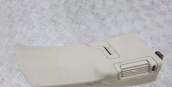 Volvo XC90 (C) pillar trim