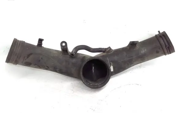 Air intake hose/pipe