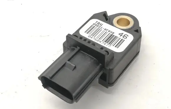 Toyota Verso-S Airbag deployment crash/impact sensor 898310F040