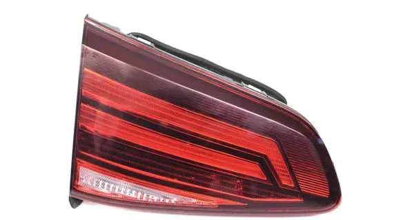 Tailgate rear/tail lights