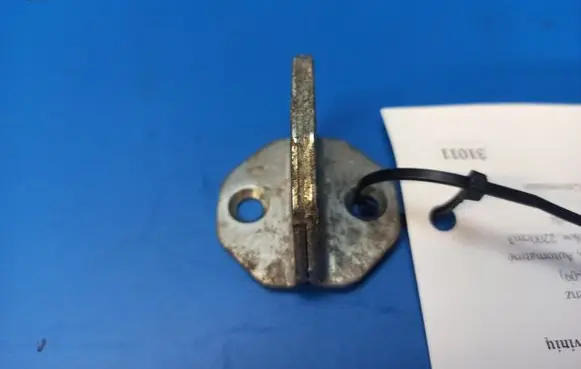 Mercedes-Benz E W211 Loading door lock loop/hook striker 2037580003