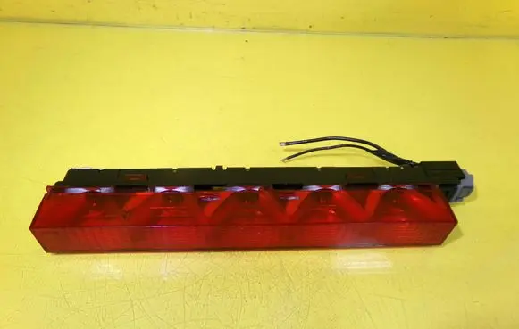 Ford Focus Third/center stoplight 1S7113A613AE