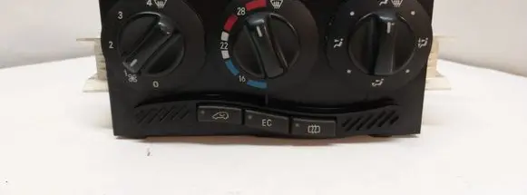 Mercedes-Benz A W168 Climate control unit 1688300485