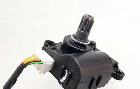 Hyundai i10 Air flap motor/actuator HCCD332JY9AA05