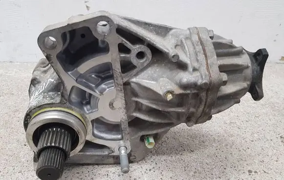 Suzuki Vitara (LY) Gearbox transfer box case S261M