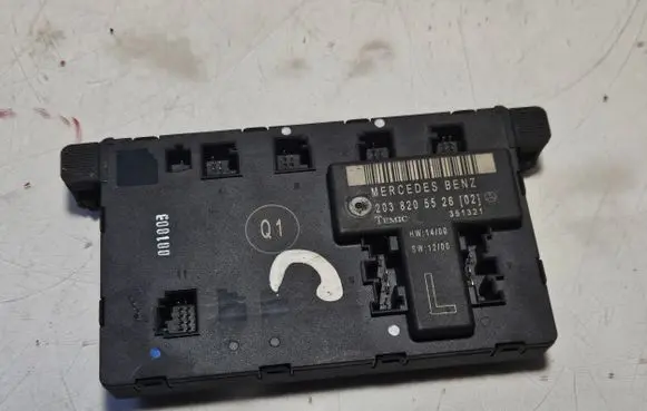 Mercedes-Benz C W203 Door control unit/module 2038205526