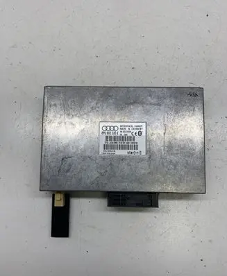 Audi A4 S4 B7 8E 8H Bluetooth control unit module 8P0862335E
