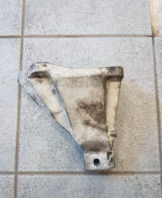 BMW 5 F10 F11 Engine mounting bracket 6786692 22116786692 13807410