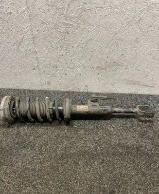BMW 5 G30 G31 Front shock absorber/damper 6866605