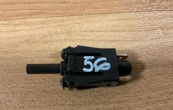 Mercedes-Benz E W212 Brake pedal sensor switch 0015458714 001545