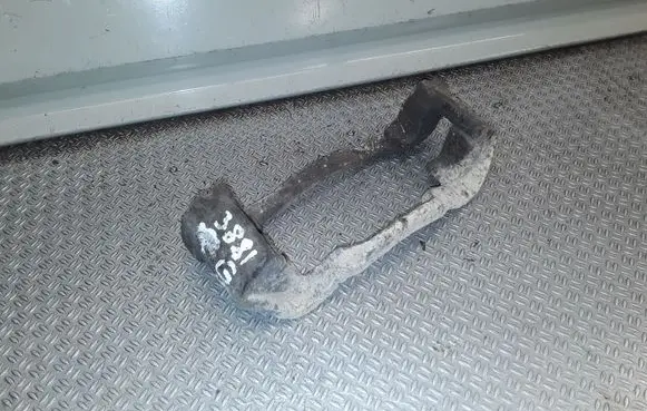 Iveco Daily 35.8 - 9 Brake caliper pad carrier rear 