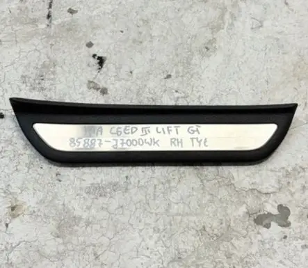 KIA Ceed Rear door trim (molding) 85887J7000WK