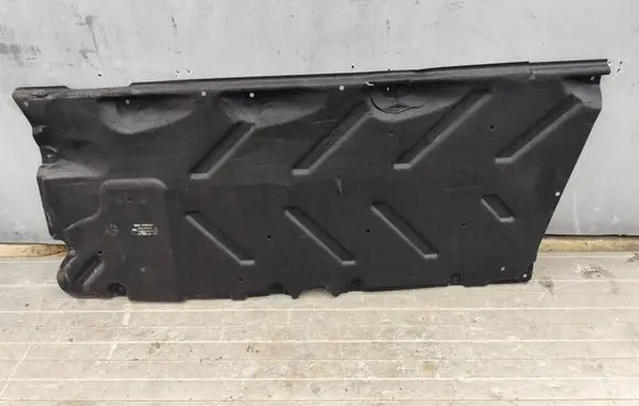 Mercedes-Benz CLA C117 X117 W117 Center/middle under tray cover A2466840100