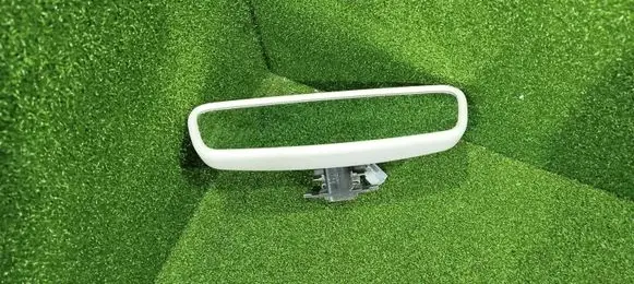 Rear view mirror (interior)
