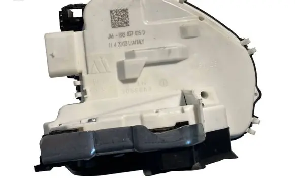 Audi Q5 SQ5 Front door lock 8X2837015D