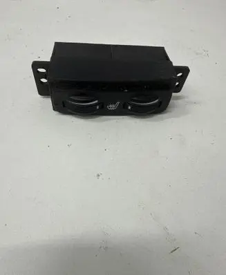 Toyota Avensis T250 Seat heating switch 453417