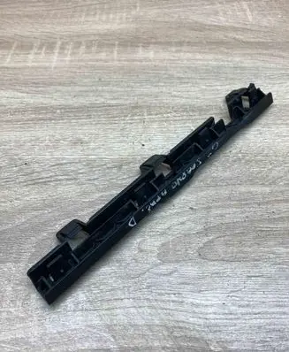 BMW 5 GT F07 Fender mounting bracket 7201254 RightSide