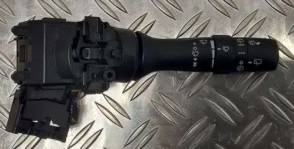 Toyota Verso Wiper control stalk 17F525 05210