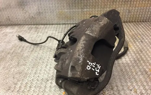Mercedes-Benz E W211 Front brake caliper