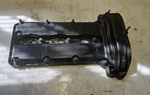 Jeep Grand Cherokee Rocker cam cover 20132435