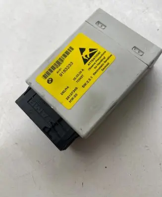 BMW 5 E60 E61 Center console control module 9183233 28137346 703457