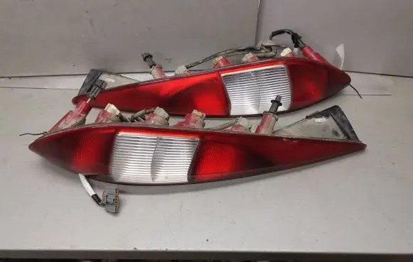 Ford Mondeo Mk III Rear/tail lights set 1S7113405C 1S7113404C