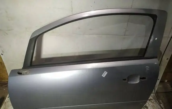 Opel Corsa D Front door pilkos