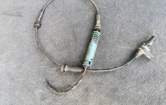 BMW 5 E60 E61 ABS brake wheel speed sensor 10493153