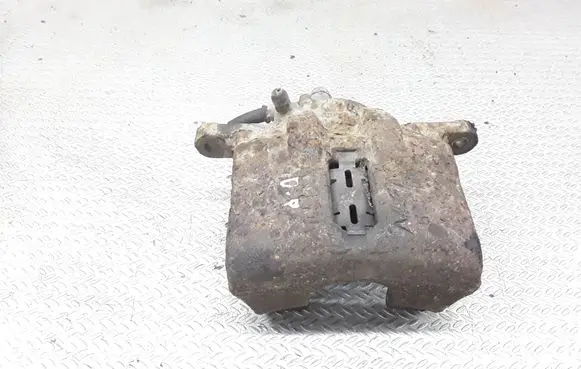 Honda CR-V Front brake caliper