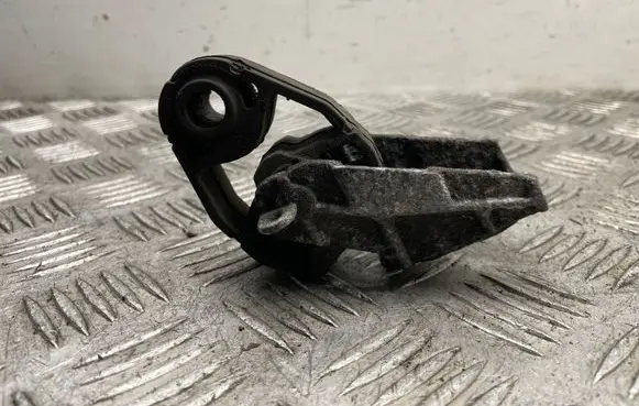 Audi A4 S4 B8 8K Muffler pipe connector clamp 8K0253147A