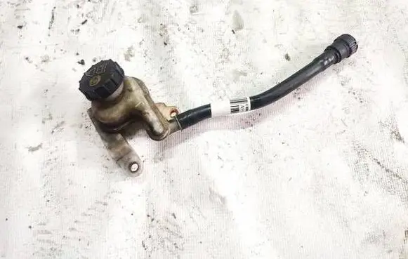 Ford Fiesta Brake fluid reservoir 