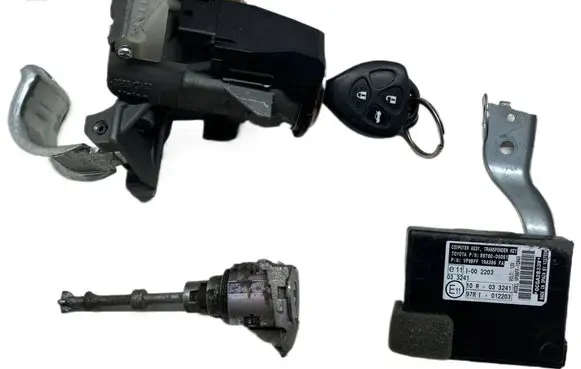 Engine ECU kit and lock set