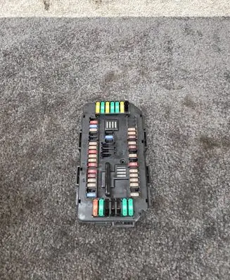 BMW 1 F20 F21 Fuse box set 9389068 19549000001 06042017