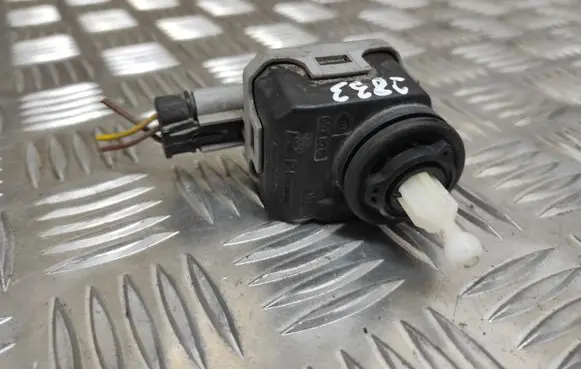Opel Astra G Headlight level adjustment motor 90590665